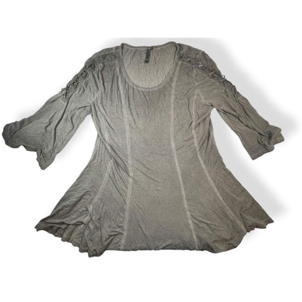 Monoreno Gray Grunge Boho Flare Sleeve Tunic Size Large With Lace‎ Shoulders